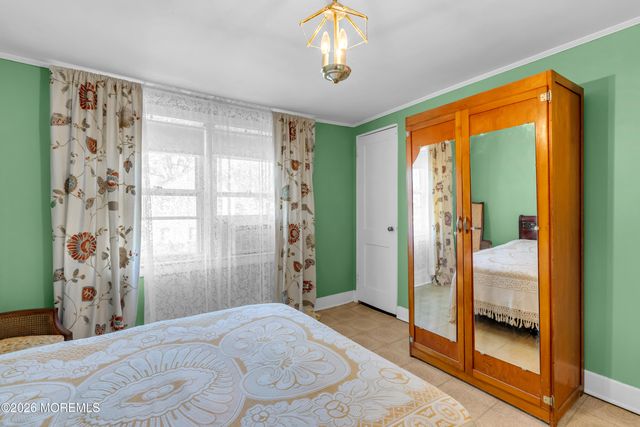 61 Broadway Road, Freehold, NJ 07728