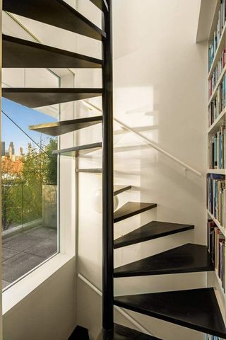 524 W 19th St Ph, New York City, NY 10011