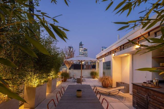 524 W 19th St Ph, New York City, NY 10011