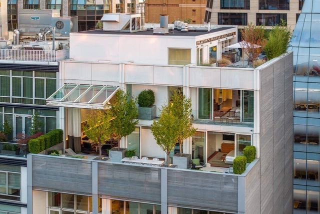 524 W 19th St Ph, New York City, NY 10011