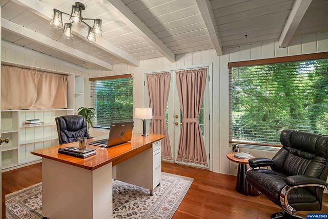 1859 State St, Salem, OR 97301
