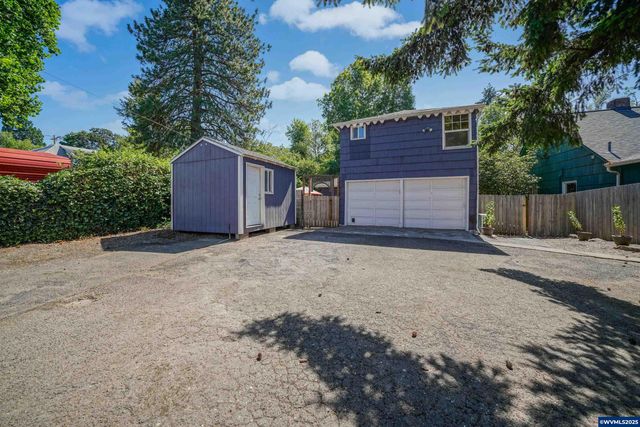1859 State St, Salem, OR 97301