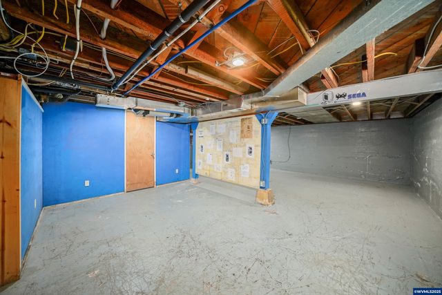 1859 State St, Salem, OR 97301