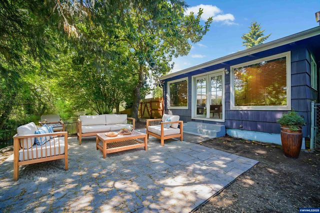 1859 State St, Salem, OR 97301