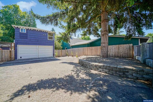 1859 State St, Salem, OR 97301