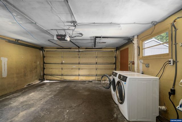 1859 State St, Salem, OR 97301