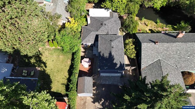 1859 State St, Salem, OR 97301