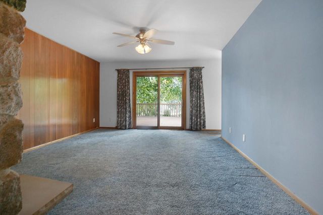 229 Bittersweet DRIVE, West Bend, WI 53095
