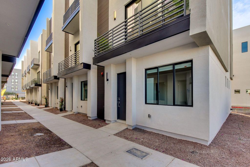 4220 N 32ND Street 12, Phoenix, AZ 85018 — exterior