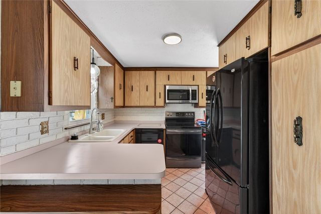 88 Bly Street, Warwick, RI 02888