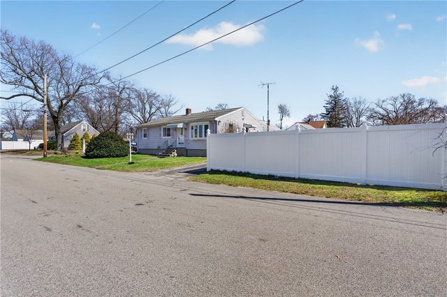 88 Bly Street, Warwick, RI 02888