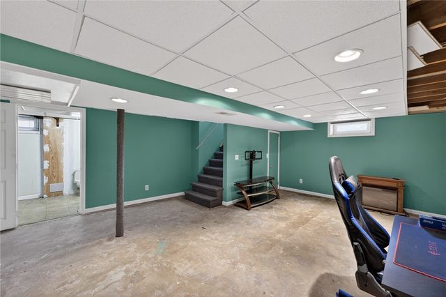 88 Bly Street, Warwick, RI 02888