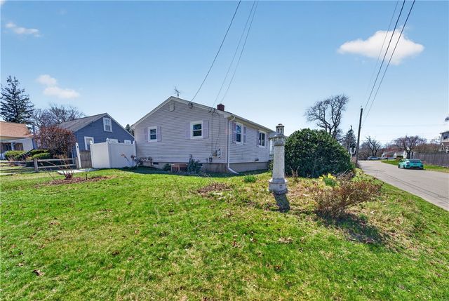 88 Bly Street, Warwick, RI 02888