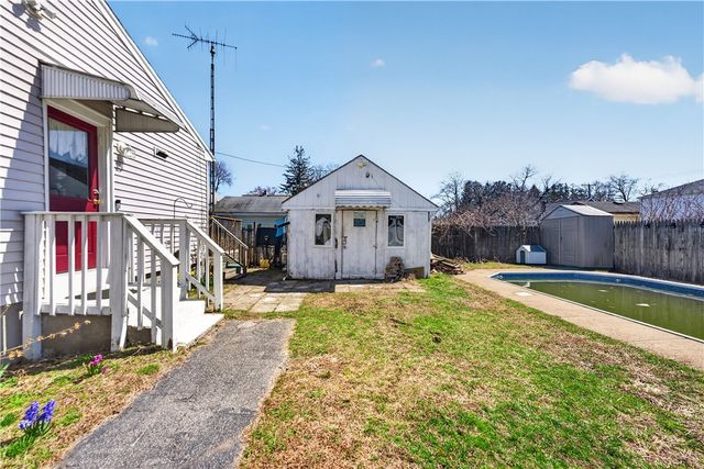 88 Bly Street, Warwick, RI 02888