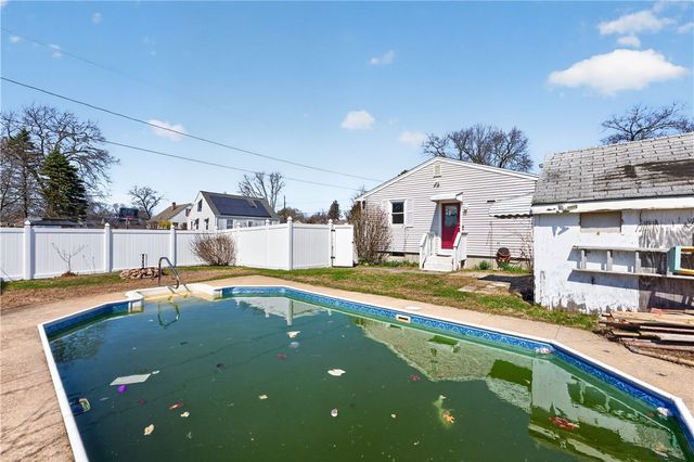 88 Bly Street, Warwick, RI 02888