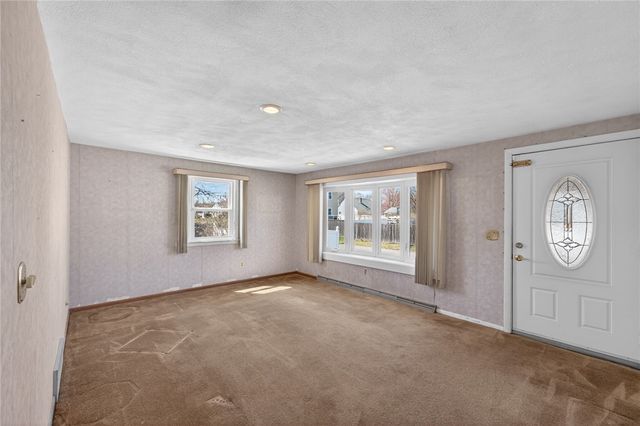 88 Bly Street, Warwick, RI 02888