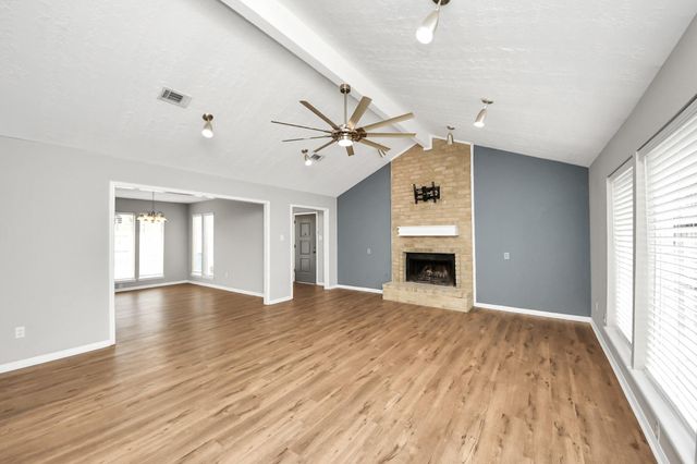 619 Shenandoah Drive, Shenandoah, TX 77381