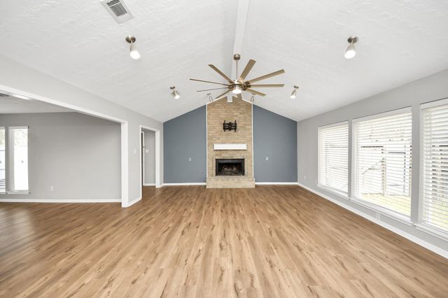 619 Shenandoah Drive, Shenandoah, TX 77381