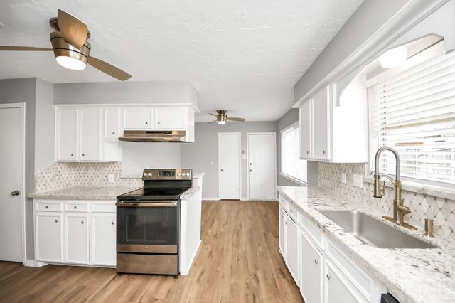 619 Shenandoah Drive, Shenandoah, TX 77381