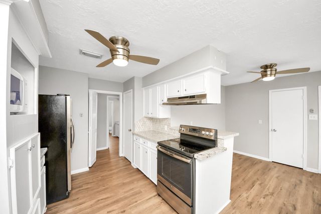 619 Shenandoah Drive, Shenandoah, TX 77381