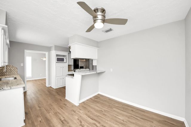 619 Shenandoah Drive, Shenandoah, TX 77381