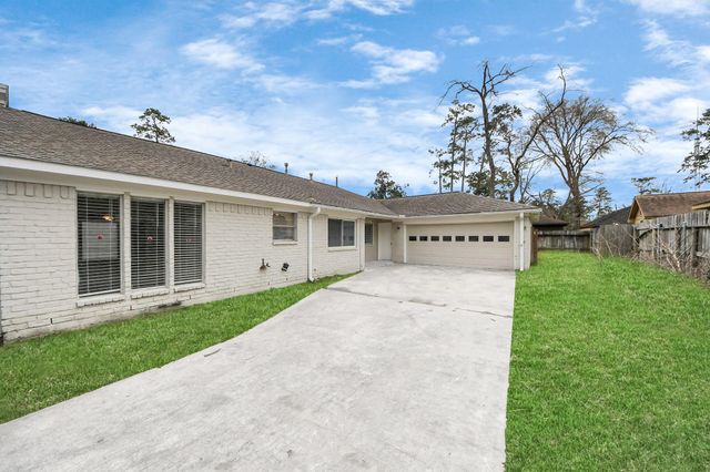 619 Shenandoah Drive, Shenandoah, TX 77381