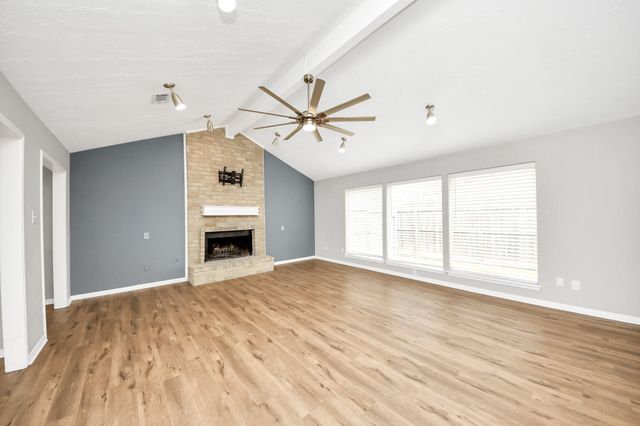 619 Shenandoah Drive, Shenandoah, TX 77381