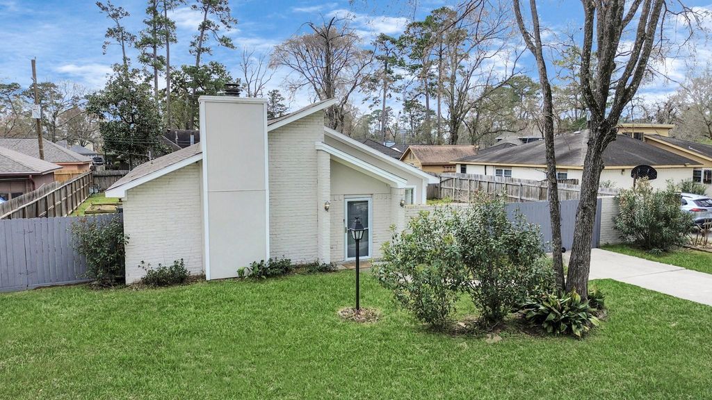 619 Shenandoah Drive, Shenandoah, TX 77381