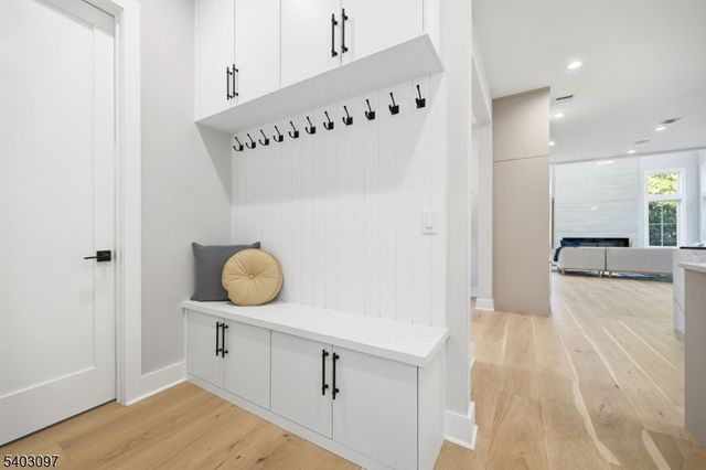 11 Rale Ter, Livingston Twp., NJ 07039