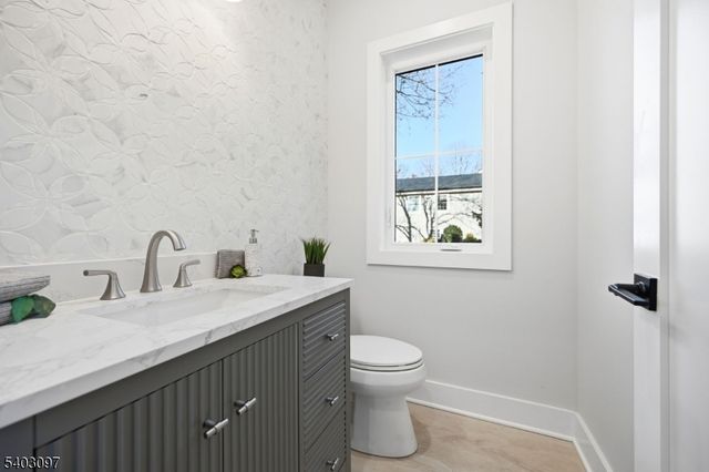 11 Rale Ter, Livingston Twp., NJ 07039