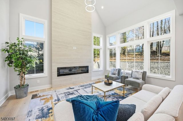 11 Rale Ter, Livingston Twp., NJ 07039