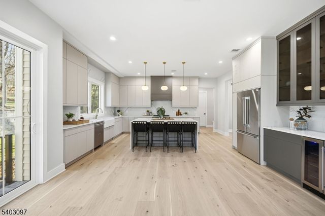 11 Rale Ter, Livingston Twp., NJ 07039