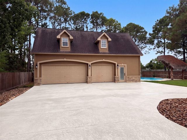 1005 Lewis Drive, Kemah, TX 77565