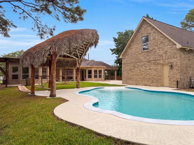 1005 Lewis Drive, Kemah, TX 77565