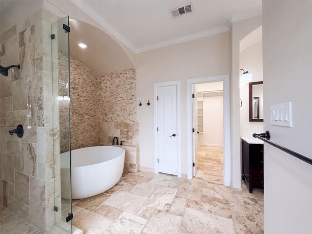 1005 Lewis Drive, Kemah, TX 77565