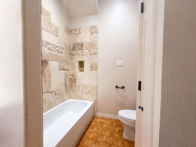 1005 Lewis Drive, Kemah, TX 77565