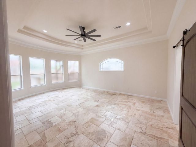 1005 Lewis Drive, Kemah, TX 77565