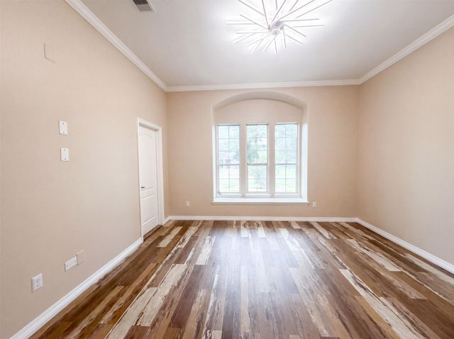 1005 Lewis Drive, Kemah, TX 77565