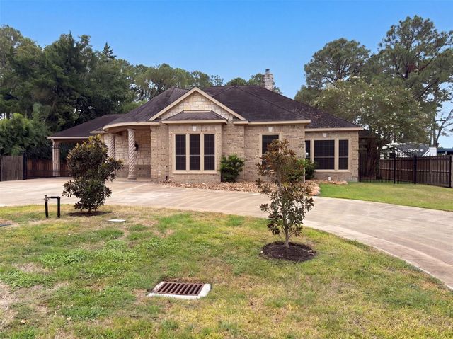 1005 Lewis Drive, Kemah, TX 77565