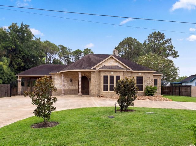 1005 Lewis Drive, Kemah, TX 77565