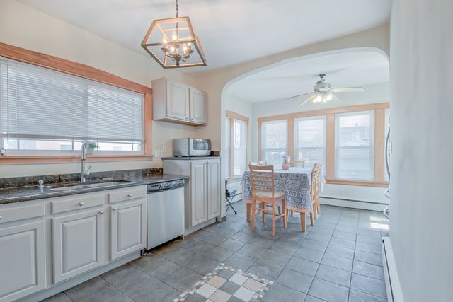 1301 Oak Park Avenue, Berwyn, IL 60402