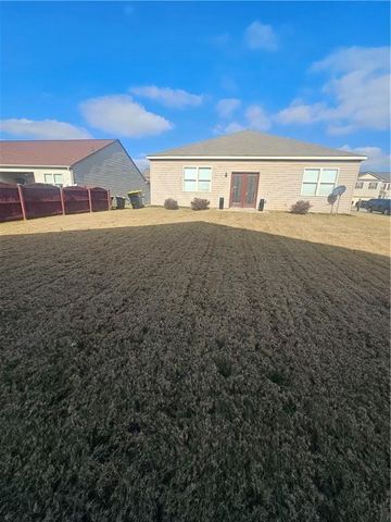 1738 Blue Heron Way, Hampton, GA 30228