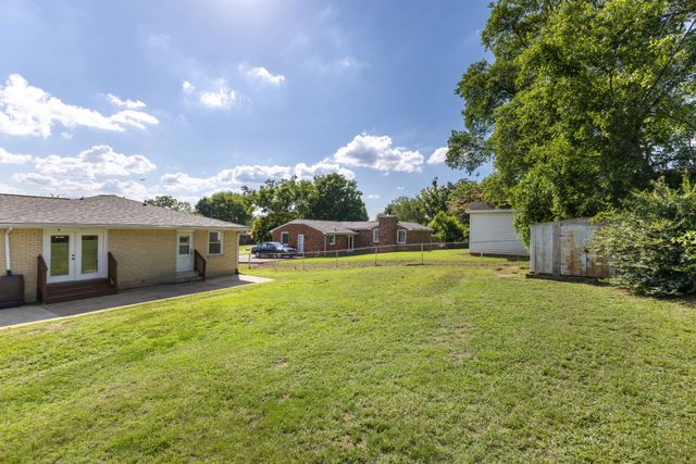227 Bonnaridge Dr, Hermitage, TN 37076