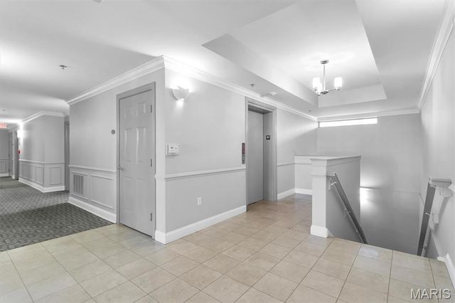 540 N And South Road 105, St Louis, MO 63130