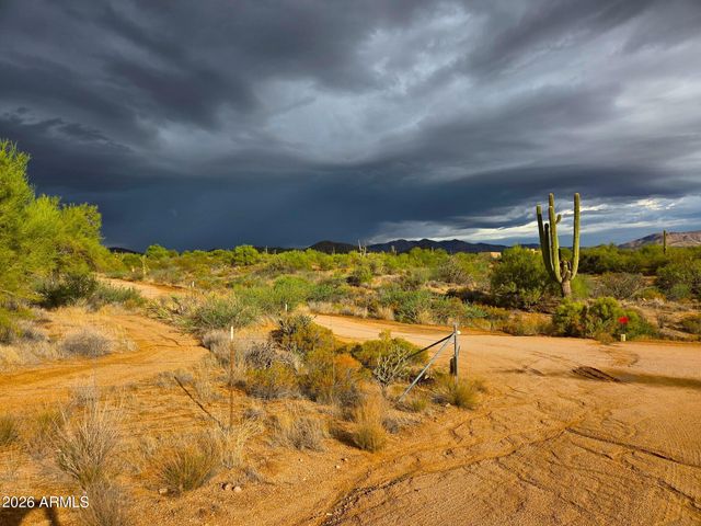 13849 E HAWKNEST Road, Scottsdale, AZ 85262