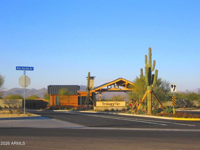 13849 E HAWKNEST Road, Scottsdale, AZ 85262