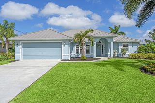 1401 SW Abingdon Avenue, Port St Lucie, FL 34953