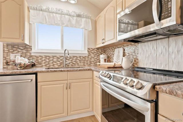 9600 Pendleton Drive, Highlands Ranch, CO 80126