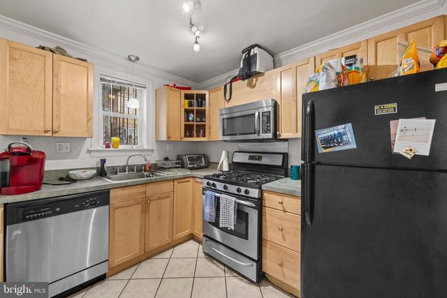 211 MADEIRA ST, Baltimore, MD 21231