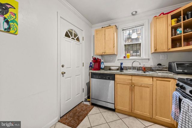 211 MADEIRA ST, Baltimore, MD 21231